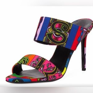 Authentic Versace heels 👠